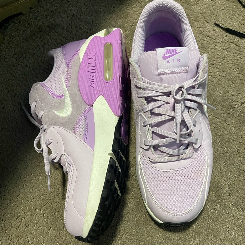 Super cute vibrant Nike shoes 💜💜